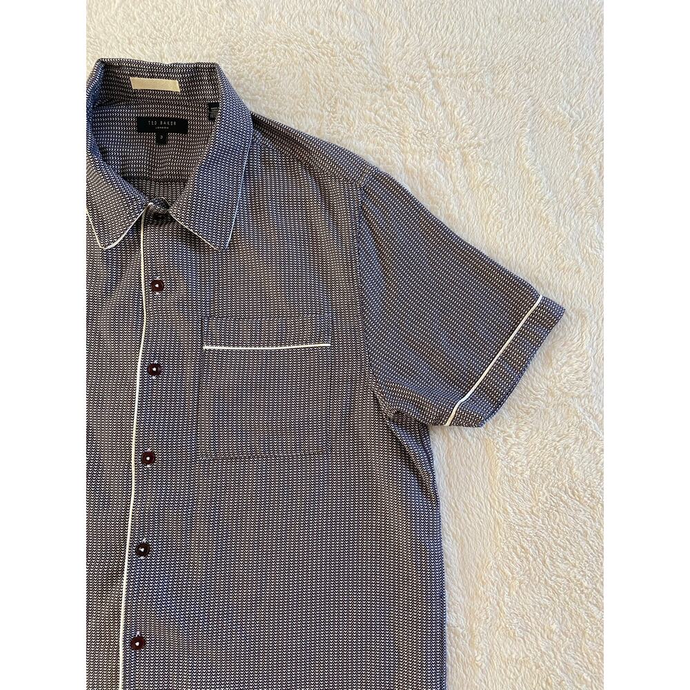Ted Baker Men's Resort Button Up Shirt Size 3 Vacation Beach Geometric Preppy - Picture 2 of 8